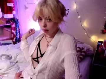 Offline katie_deville on Chaturbate