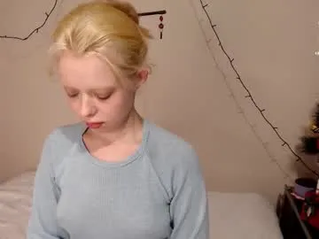 Offline katie_deville on Chaturbate