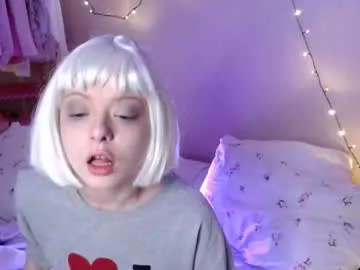 Offline katie_deville on Chaturbate