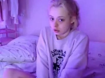 Offline katie_deville on Chaturbate