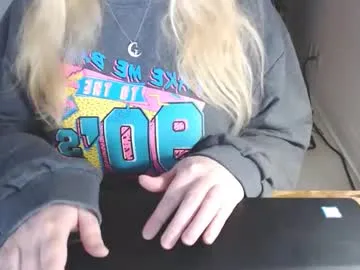 Freechat kymchi on Chaturbate