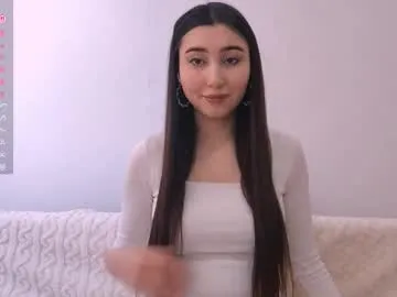 Offline leonieschmith on Chaturbate