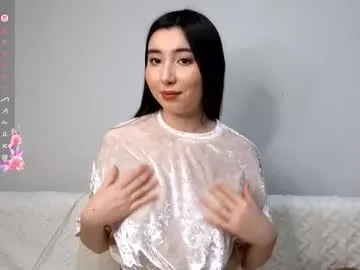 Offline leonieschmith on Chaturbate