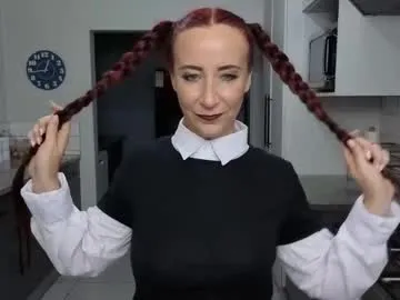 Offline lexyleaf420 on Chaturbate