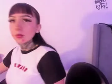 Offline lindaa_miller on Chaturbate