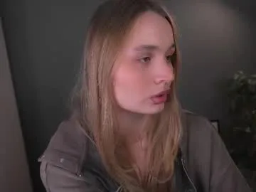 Freechat lisa_schiele on Chaturbate