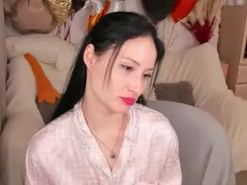 Offline lisamooore on Chaturbate