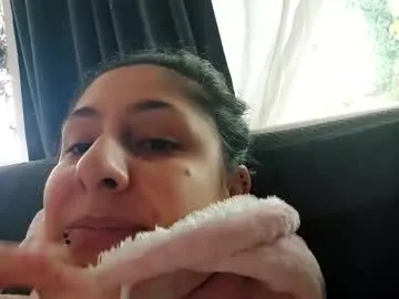 loolaunshaved on Chaturbate