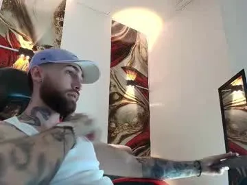 Offline luke_davis01 on Chaturbate