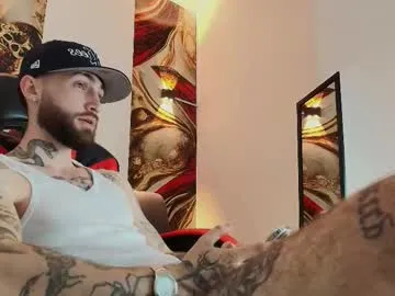 Offline luke_davis01 on Chaturbate