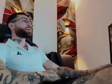 Offline luke_davis01 on Chaturbate