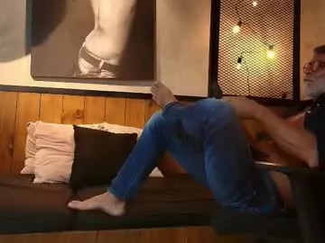 Freechat lukecrews on Chaturbate