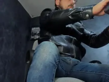 Offline markwaynescr on Chaturbate