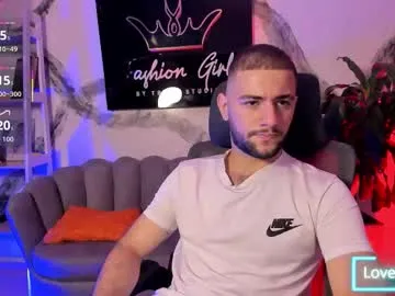 Offline maximusclark1_ on Chaturbate