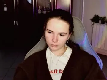 Offline maybloom_ on Chaturbate