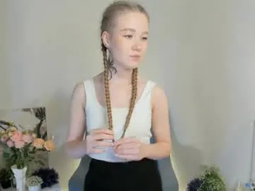 Freechat melodievejar on Chaturbate