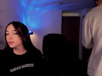 Offline mikeyvioleta on Chaturbate