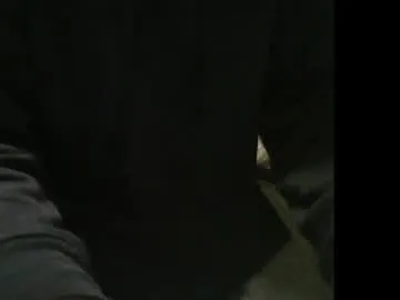 Offline muzicdaddy4200 on Chaturbate