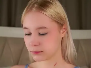 Freechat naomibry on Chaturbate