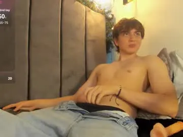 Offline oscar_fox_ on Chaturbate