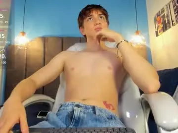 Offline oscar_fox_ on Chaturbate