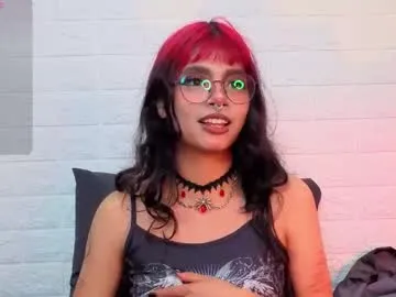 Freechat raven_rox_ on Chaturbate