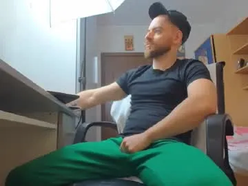 Offline ryanstone_ on Chaturbate