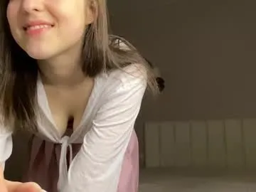 Away saphirree on Chaturbate