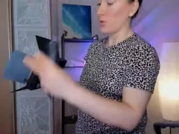 Offline save_the_qween on Chaturbate