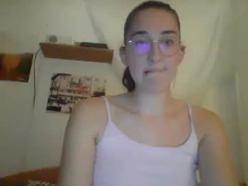 schoogirl_needs_daddy model from cb