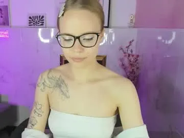 sweet_lucile on Chaturbate