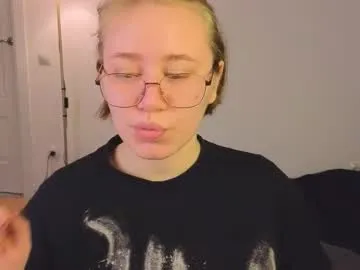 Offline thestaronsky on Chaturbate