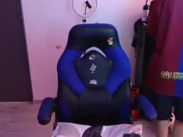 Freechat thomascooper_cams on Chaturbate