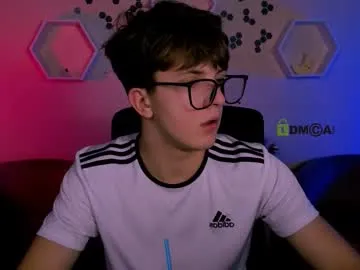 Freechat travis_wolf_ on Chaturbate