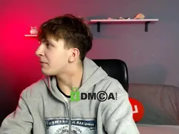 Freechat travis_wolf_ on Chaturbate