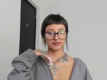 Freechat vandalovee on Chaturbate