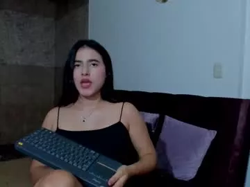 Offline vikysexy28 on Chaturbate