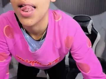 Freechat violeth_b on Chaturbate