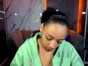 Freechat violeth_b on Chaturbate