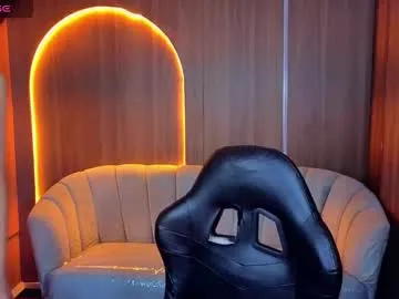 Freechat violeth_b on Chaturbate