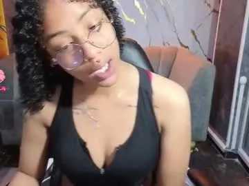 Freechat violeth_b on Chaturbate