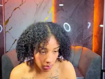 Freechat violeth_b on Chaturbate