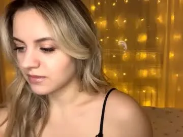 Freechat yonsteinworth on Chaturbate