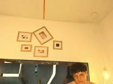 Offline zoe_and_dylan_ on Chaturbate