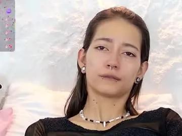 Offline zorravioleta on Chaturbate