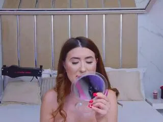 Freechat adeline_rosse on Flirt4Free