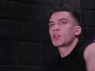 Offline andrew_frox on Flirt4Free