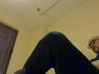 Offline fergal on Flirt4Free