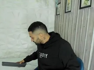 Offline leonidas_m on Flirt4Free