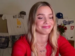 Freechat maci_reynolds on Flirt4Free